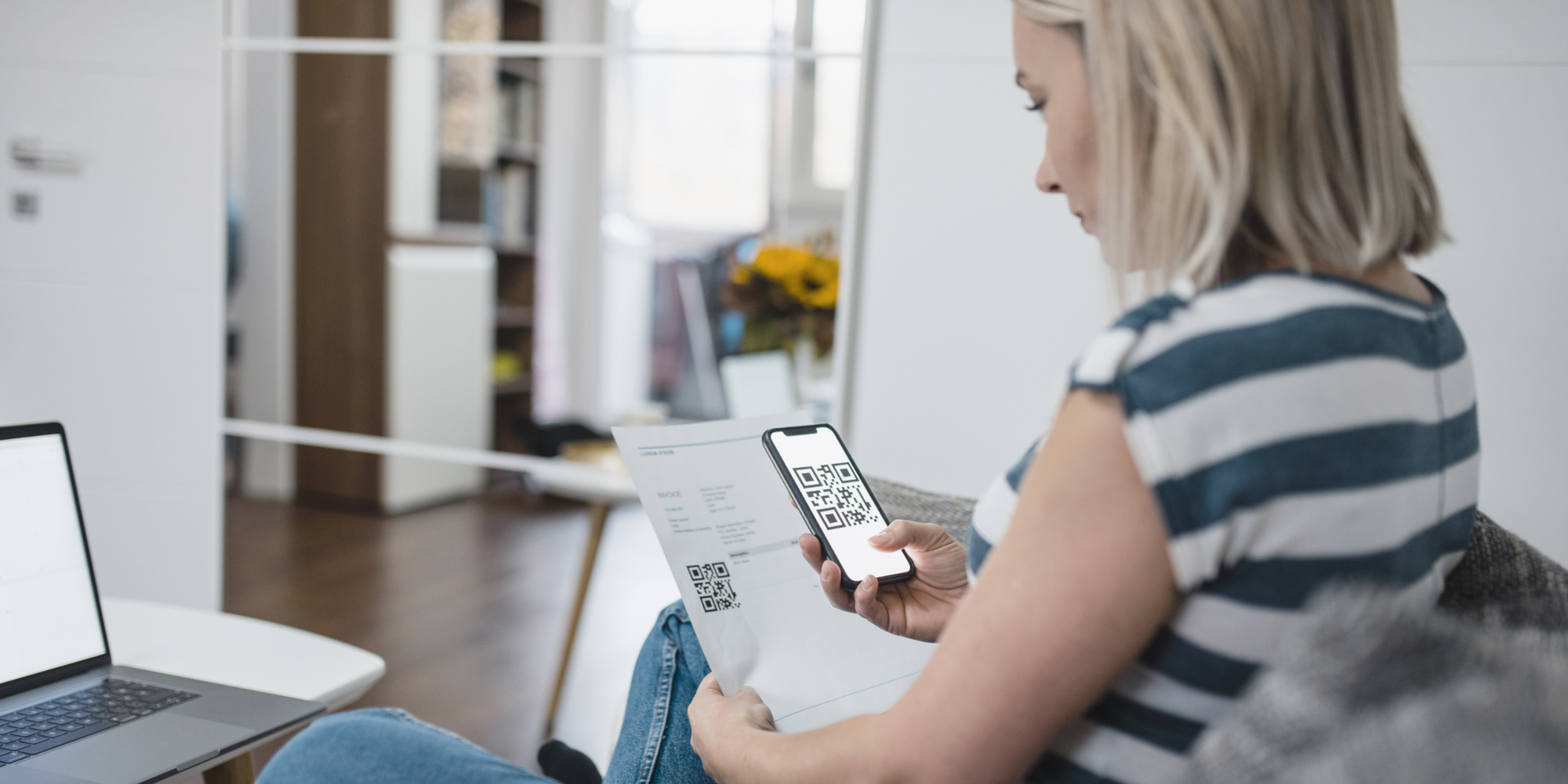 Zahlen mit dem Smartphone: Digitale Zahlungen drängen Cash immer mehr in den Hintergrund